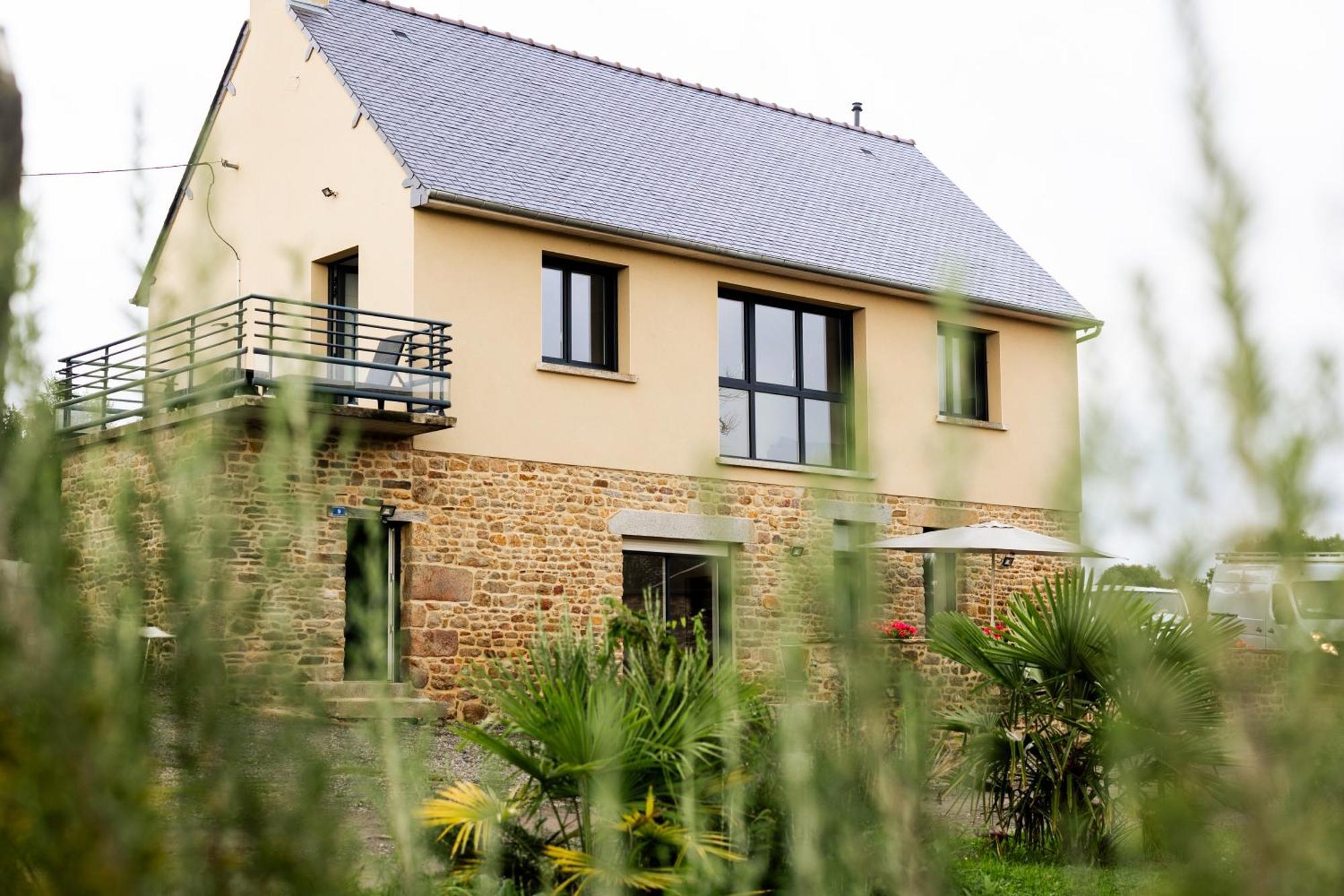 Maison Comprenant Deux Gites A Louer, Ensemble Ou Independamment, Capacite De 4 A 19 Personnes Idealement Place Pour Visiter Le Mont-Saint-Michel, Saint-Malo Et Les Alentours Baguer-Pican Exterior photo
